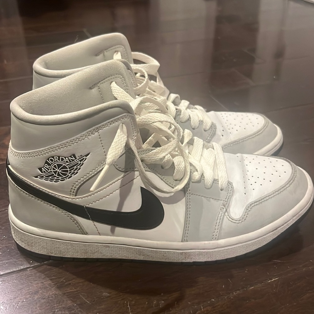 White and grey air jordan’s